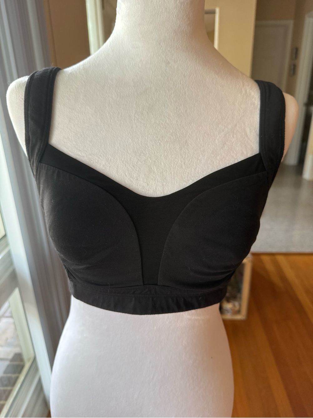 lululemon athletica TaTa Tamer Black Longline Brale with Wide Straps